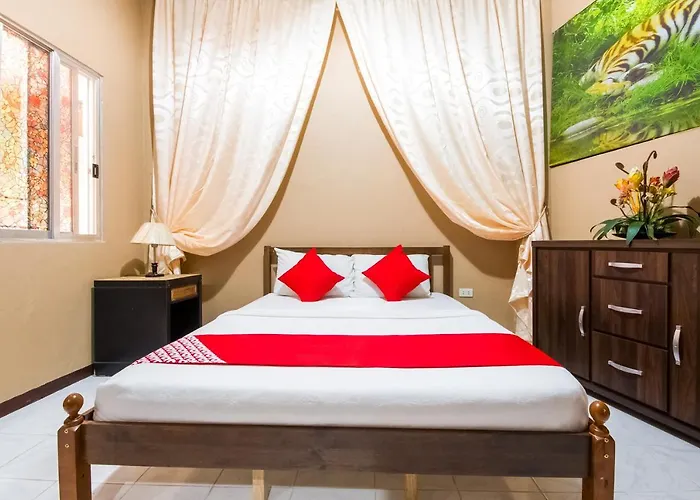 Oyo 491 J & H Hotell 2*