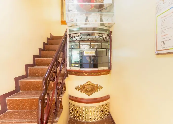 Hotell Oyo 491 J & H