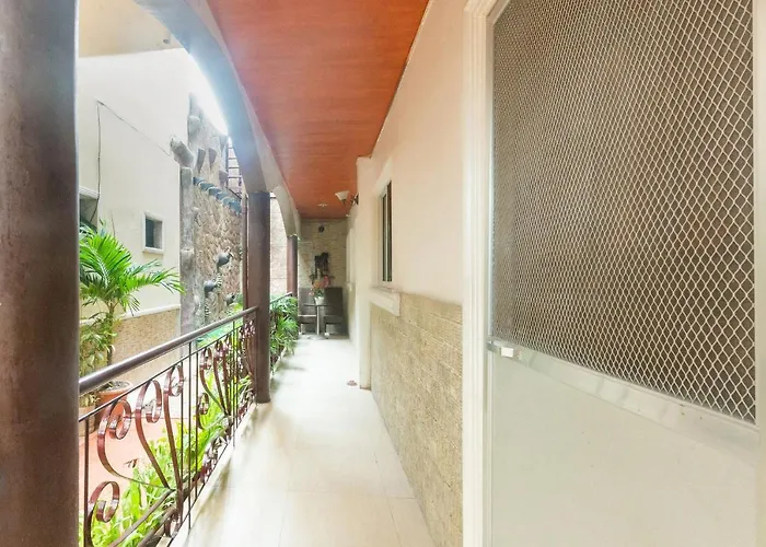Hotell Oyo 491 J & H