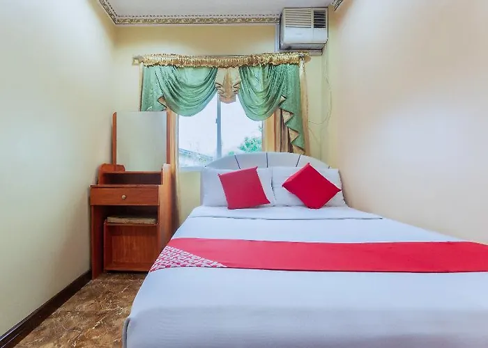 Hotell Oyo 491 J & H 2*